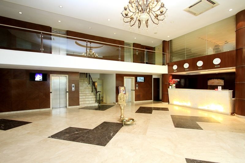 Shravanthi Sarovar Portico Hotel Bangalore Exterior photo