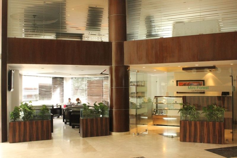 Shravanthi Sarovar Portico Hotel Bangalore Exterior photo